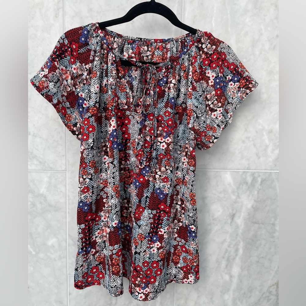 Maybe Later | Women’s floral shirt blouse size small